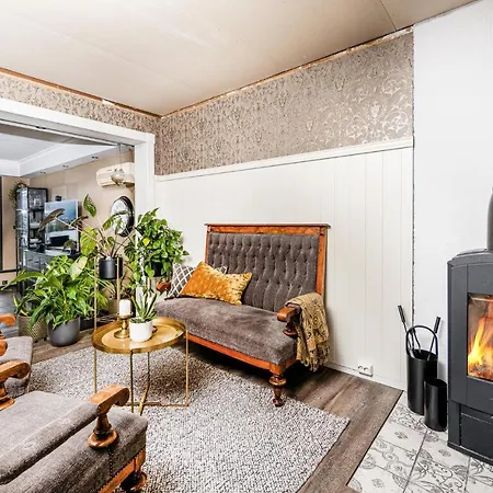 Gorgeous In With Wifi *