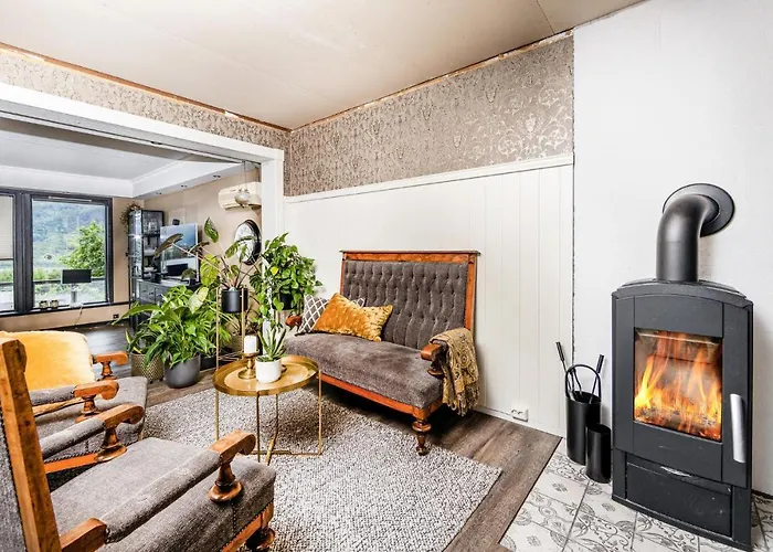 Gorgeous In With Wifi *